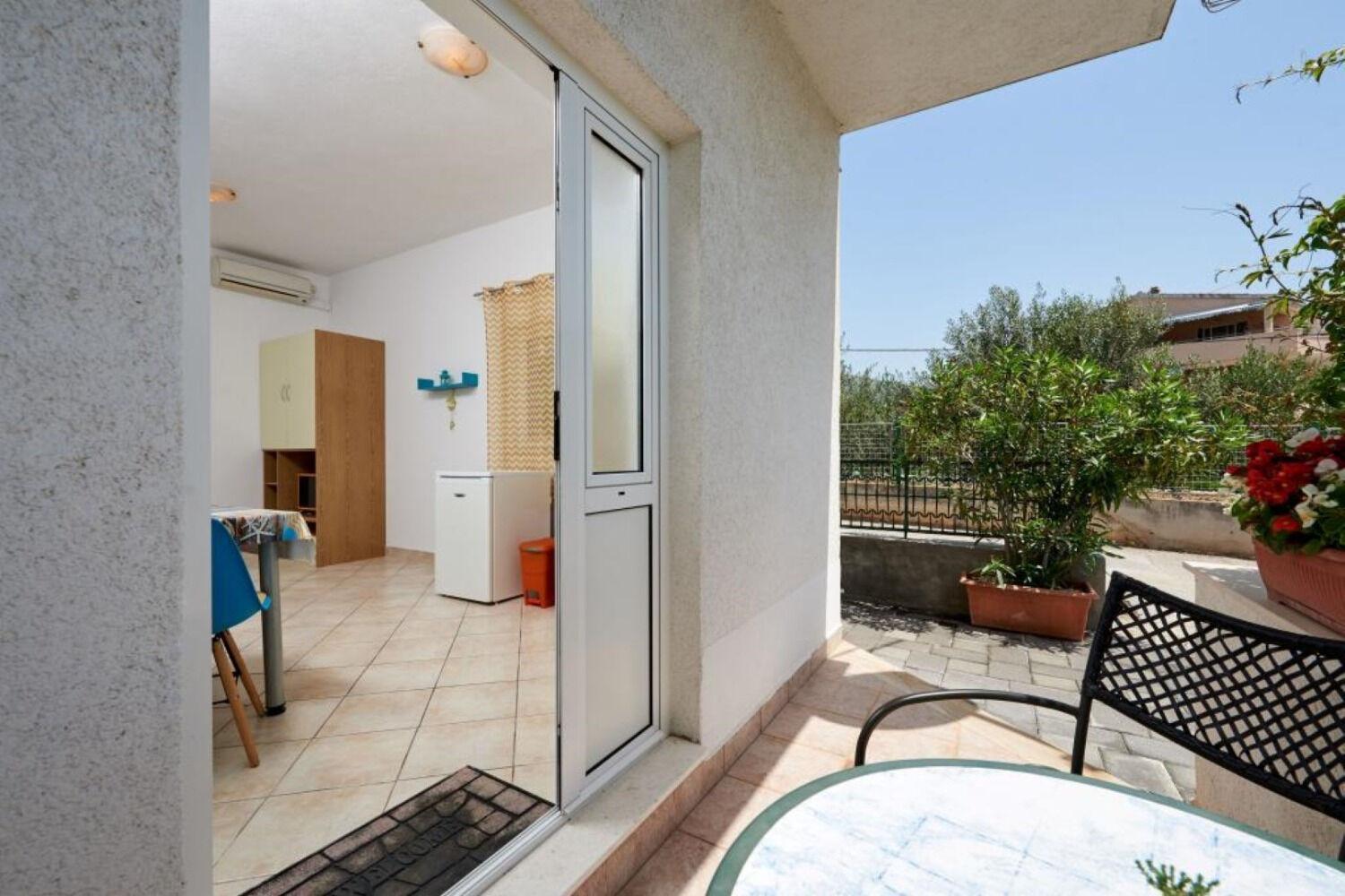 Apartments Mare - 30 M From Pebble Beach Сегет Враница Екстериор снимка
