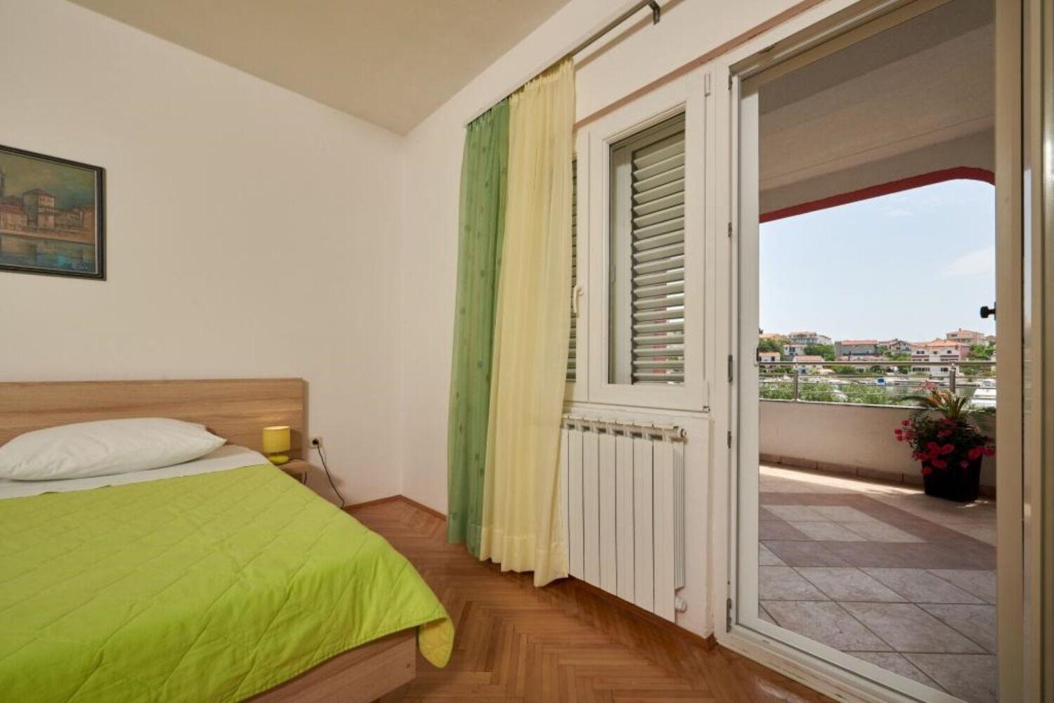 Apartments Mare - 30 M From Pebble Beach Сегет Враница Екстериор снимка