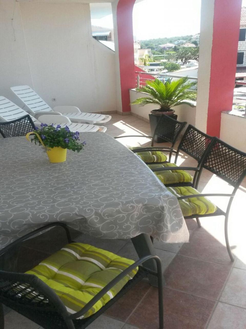 Apartments Mare - 30 M From Pebble Beach Сегет Враница Екстериор снимка