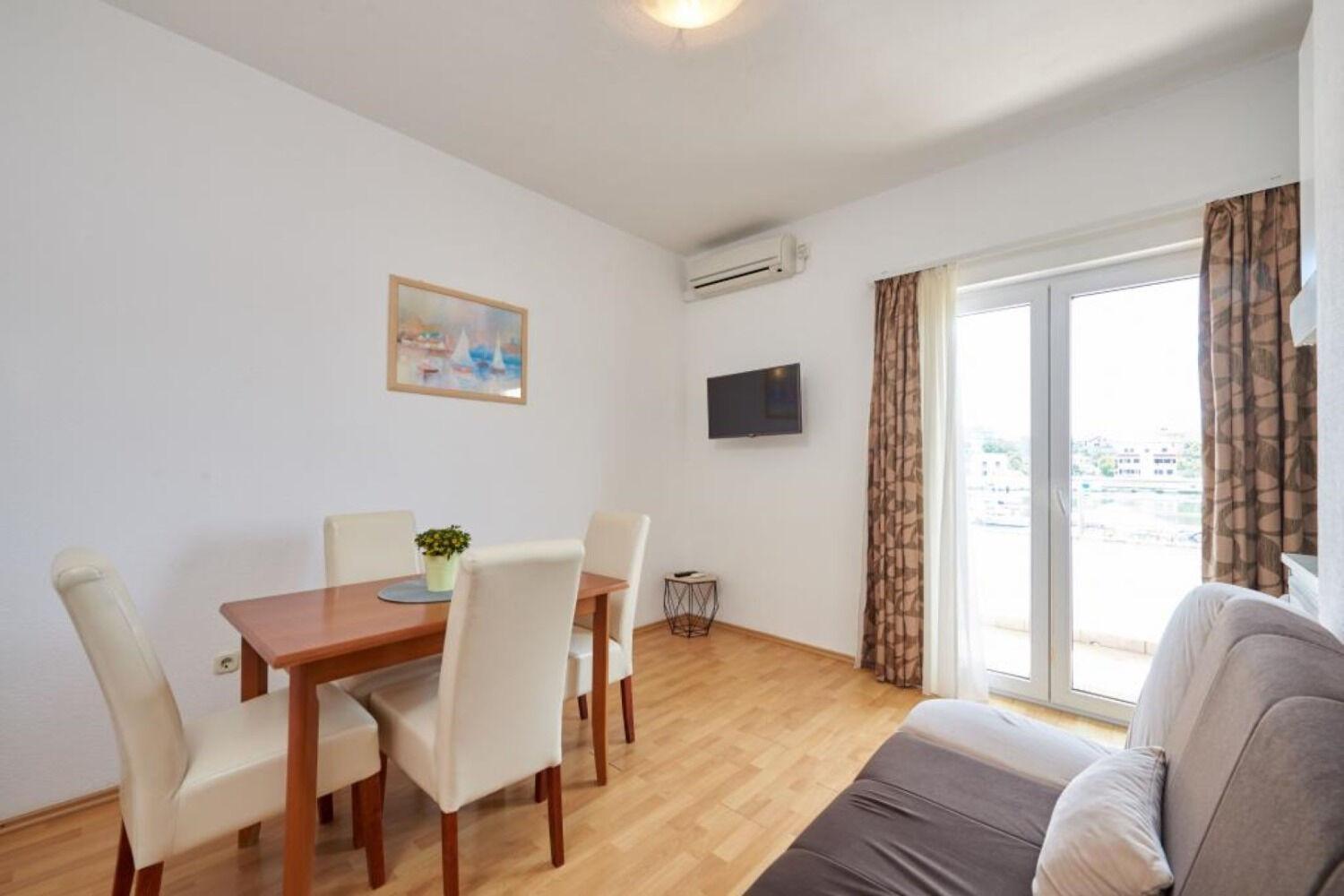 Apartments Mare - 30 M From Pebble Beach Сегет Враница Екстериор снимка