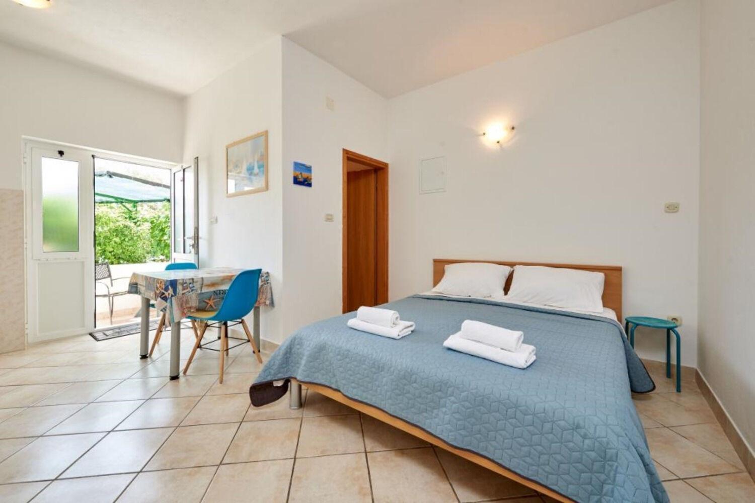 Apartments Mare - 30 M From Pebble Beach Сегет Враница Екстериор снимка