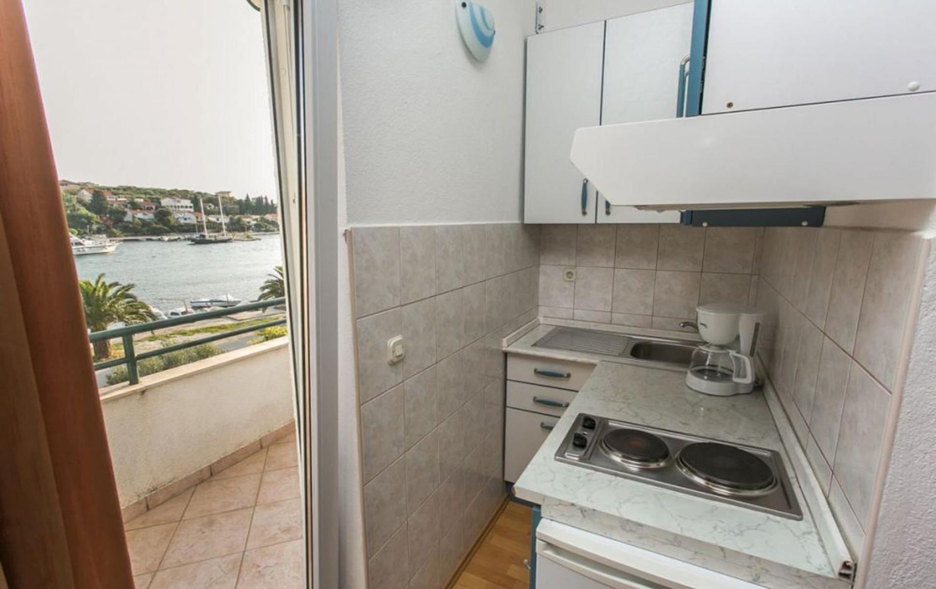 Apartments Mare - 30 M From Pebble Beach Сегет Враница Екстериор снимка