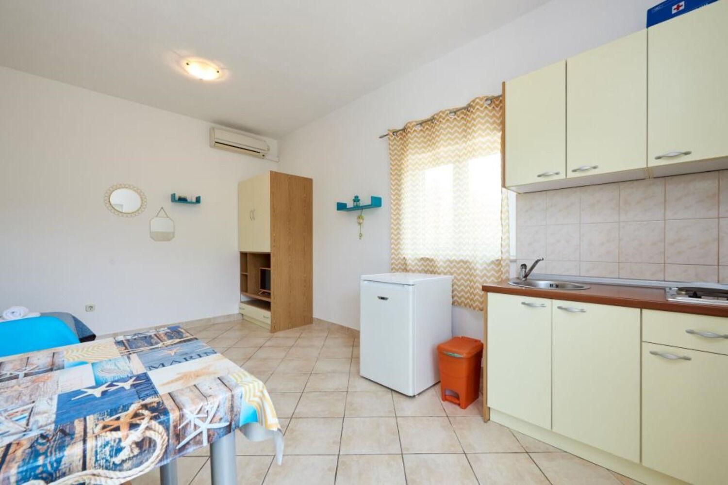 Apartments Mare - 30 M From Pebble Beach Сегет Враница Екстериор снимка